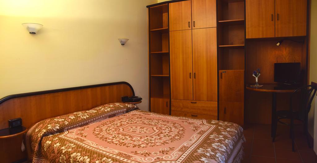 Lh Albergo Il Picchio Pescasseroli Værelse billede