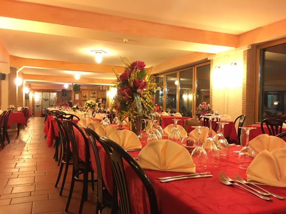 Lh Albergo Il Picchio Pescasseroli Eksteriør billede